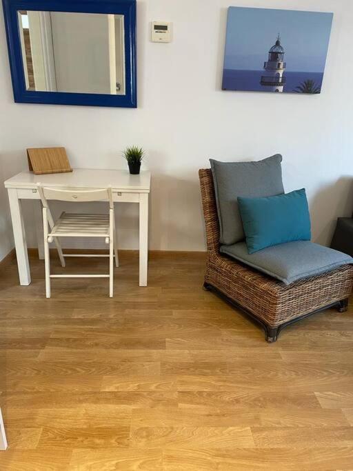 Bonito Apartamento Cerca Del Centro - Trinidad Málaga Kültér fotó